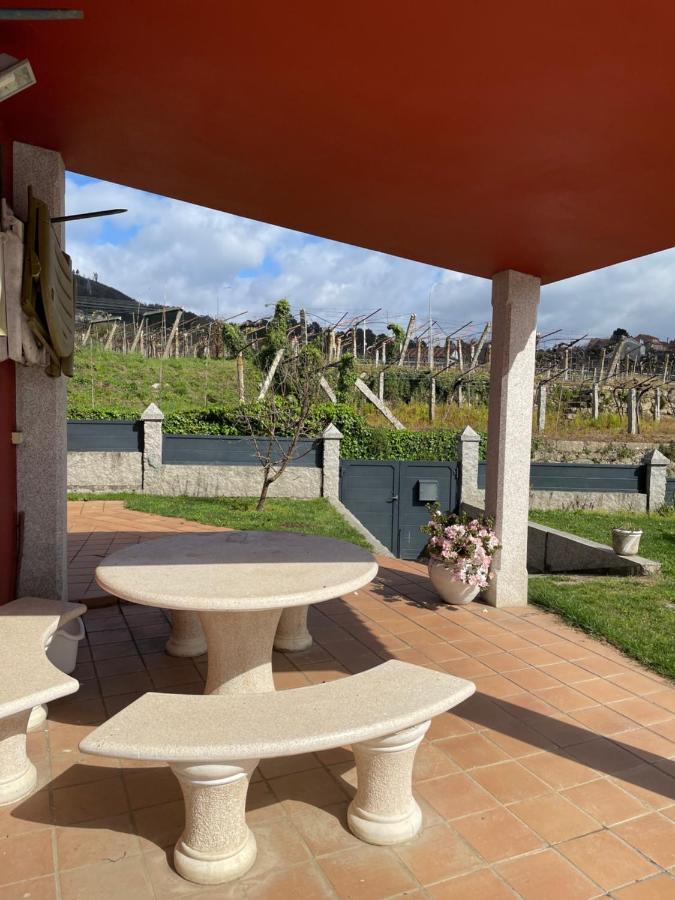 Chalet Casa Con Piscina En Arbo Vigo Luaran gambar